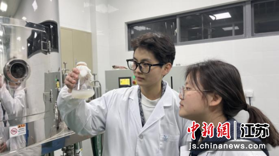 英国威廉集团科研团队发掘滨海白首乌新价值